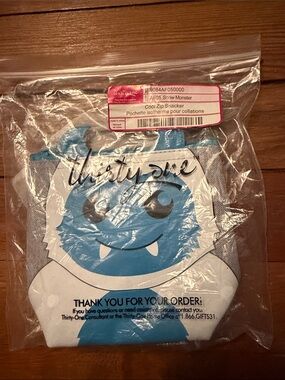 thirty-one Blue & White Snow Monster Cool Zip Snacker